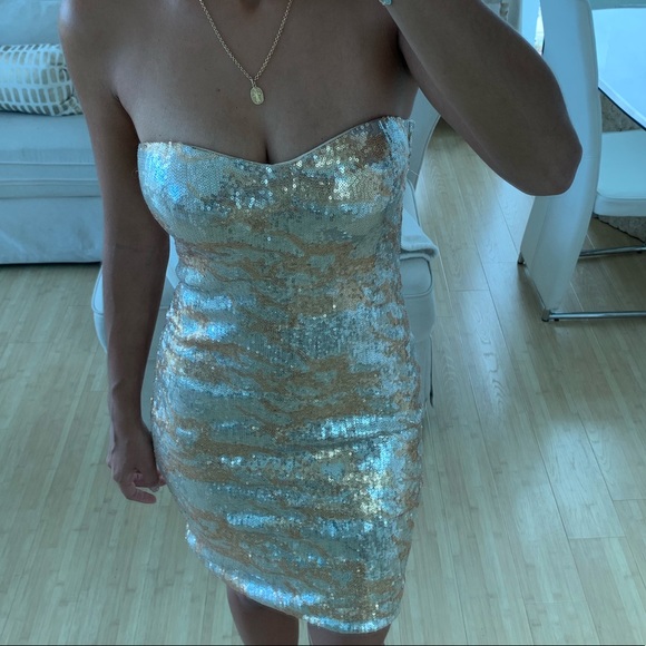 Beautiful Gold Dress - Picture 6 of 6